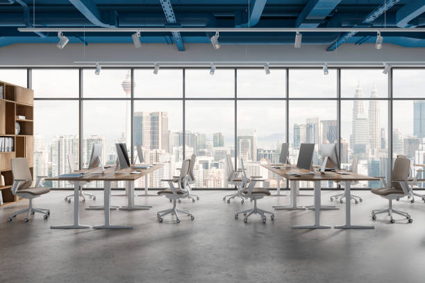The Growing Importance of Adjustable Height Desks in Workspaces