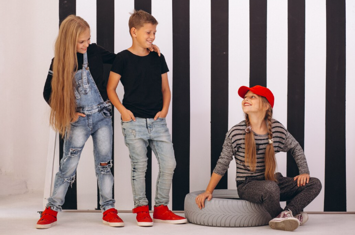 Ultimate Guide to Pairing Kids’ Streetwear Jeans with the Right Sneakers