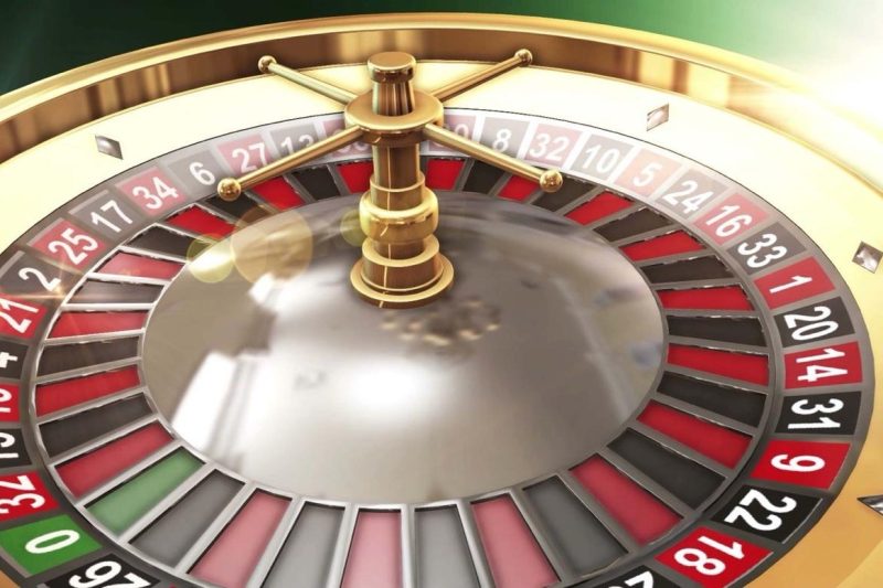Roulette: The Math and Key Differences Behind American, European and French Variants 
